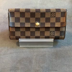 Authentic Louis Vuitton Sarah Damier Ebene Wallet